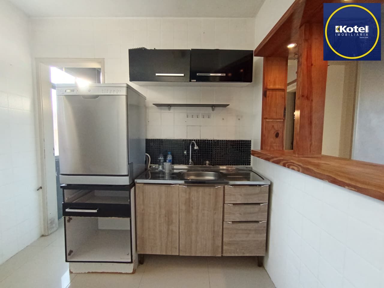 Apartamento de dois dormitórios á venda no bairro Cristal em Porto Alegre.