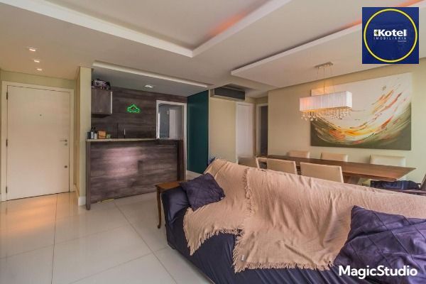 Vende apartamento no Bairro Passo da Areia - Porto Alegre