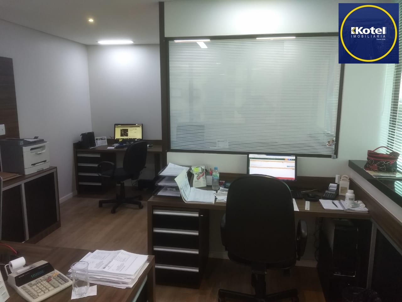 Sala de alto padrão, 52 m², vaga de garagem, Bairro Passo da Areia, mobiliada