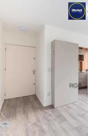 Vende-se excelente apartamento 1 dorm c/ vaga próximo da Encol - 56m² - Petrópolis