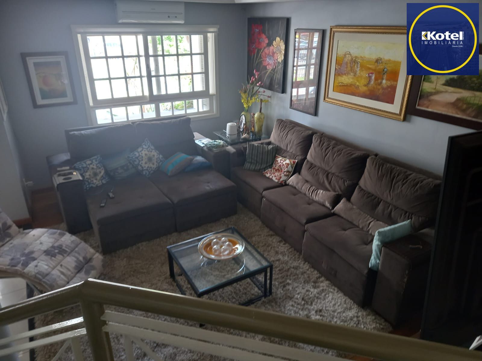 Vende-se sobrado com 5 quartos (3 suítes), 428m² e 3 vagas – Alto Petrópolis