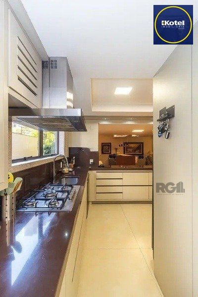 Vende-se luxuoso apartamento 2 quartos com 3 suítes, escritório, lareira, decorado por arquitero e 2 vagas - 157m² - Rio Branco