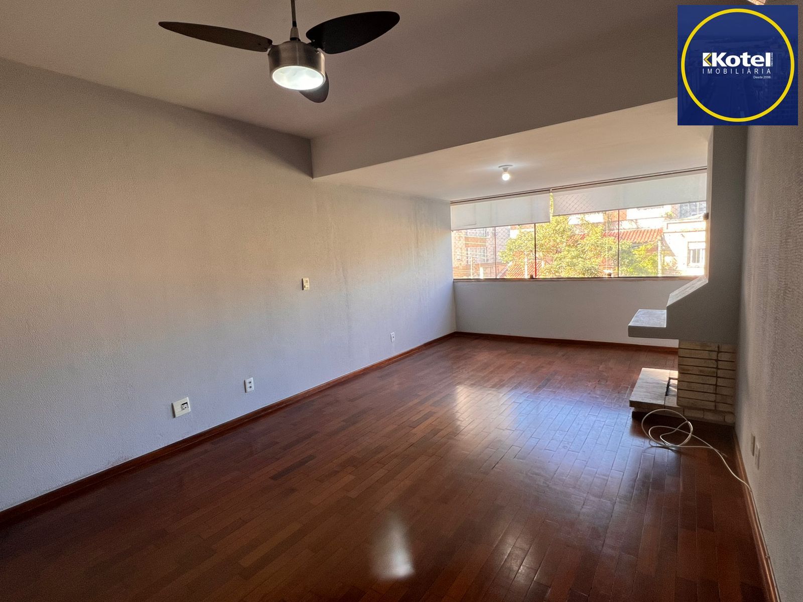 Apartamento com 2 dormitórios,1 vaga, no bairro Cristo Redentor, em Porto Alegre