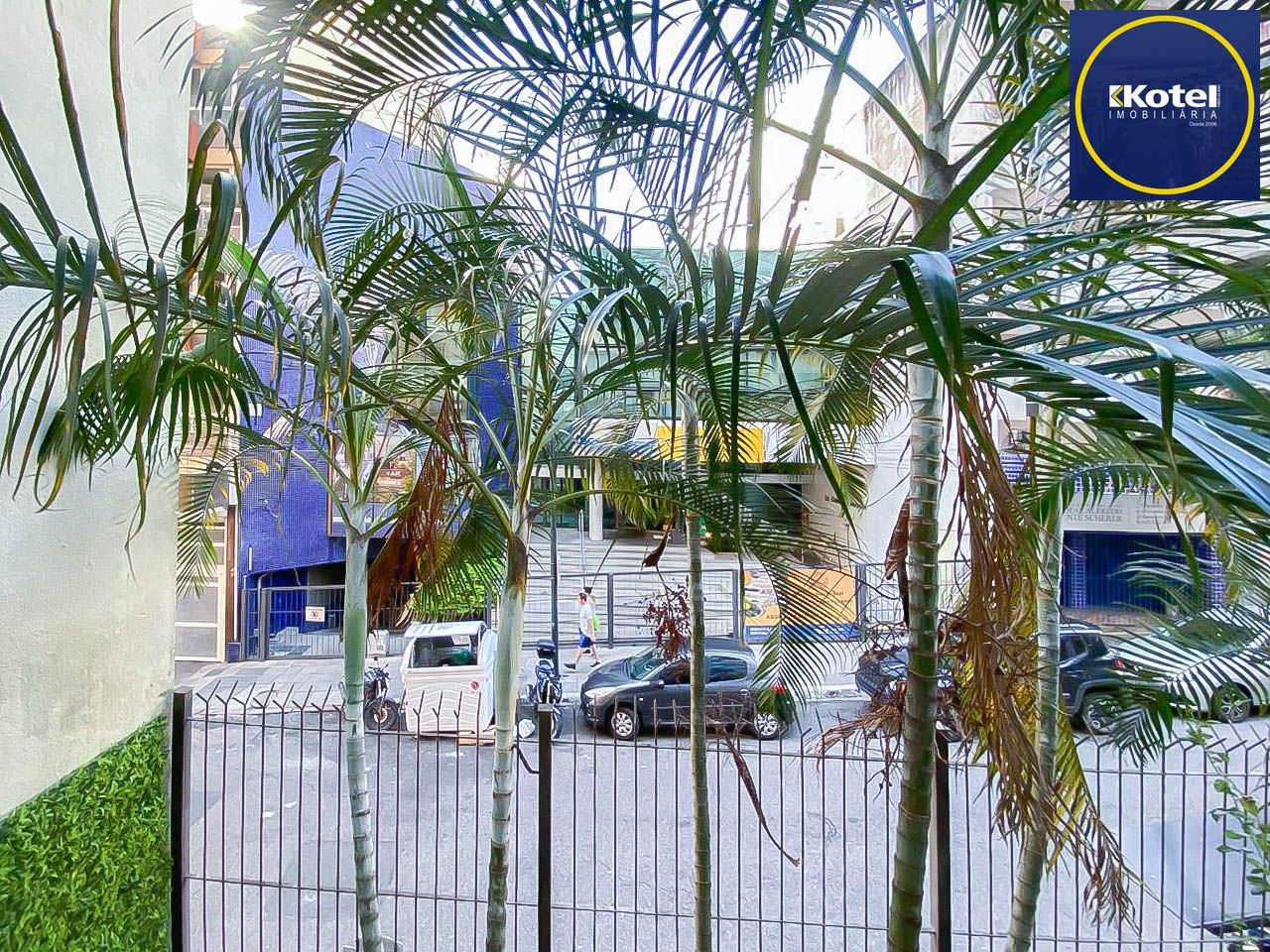 Apartamento amplo de 3 dormitórios, ensolarado, com portaria 24h próximo à UFRGS
