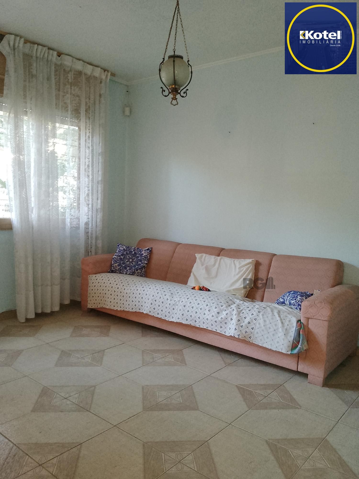 Casa 4 dormitórios, terreno com 1639m² à venda no Morro Santana