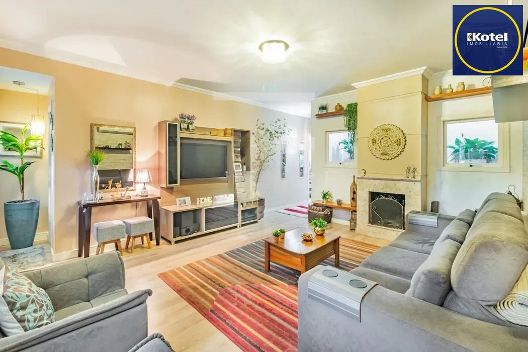 Casa mobiliada com 3 dormitórios no Ecoville