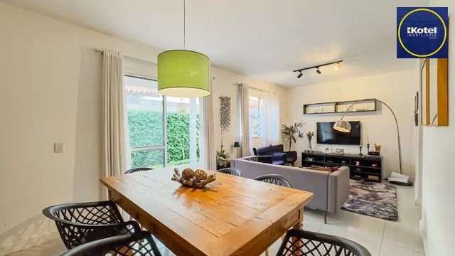 Casa em condomínio com 4 quartos suíte master e amplo patio , Bairro Ecoville