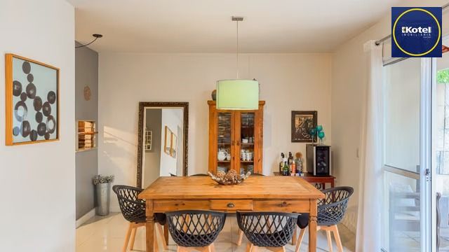 Casa em condomínio com 4 quartos suíte master e amplo patio , Bairro Ecoville