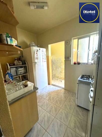 Apartamento no Centro de 2 dormitórios DESOCUPADO