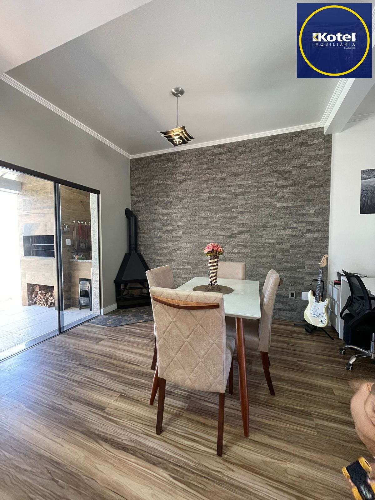 Casa 3 Quartos, com piscina e 2 vagas no Passo das Pedras