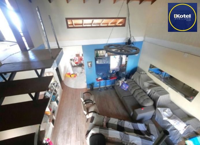 Casa de 4 quartos,suíte,churrasqueira no bairro Nonoai