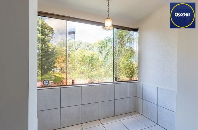 Apartamento de 2 quartos e 1 vaga no bairro Floresta