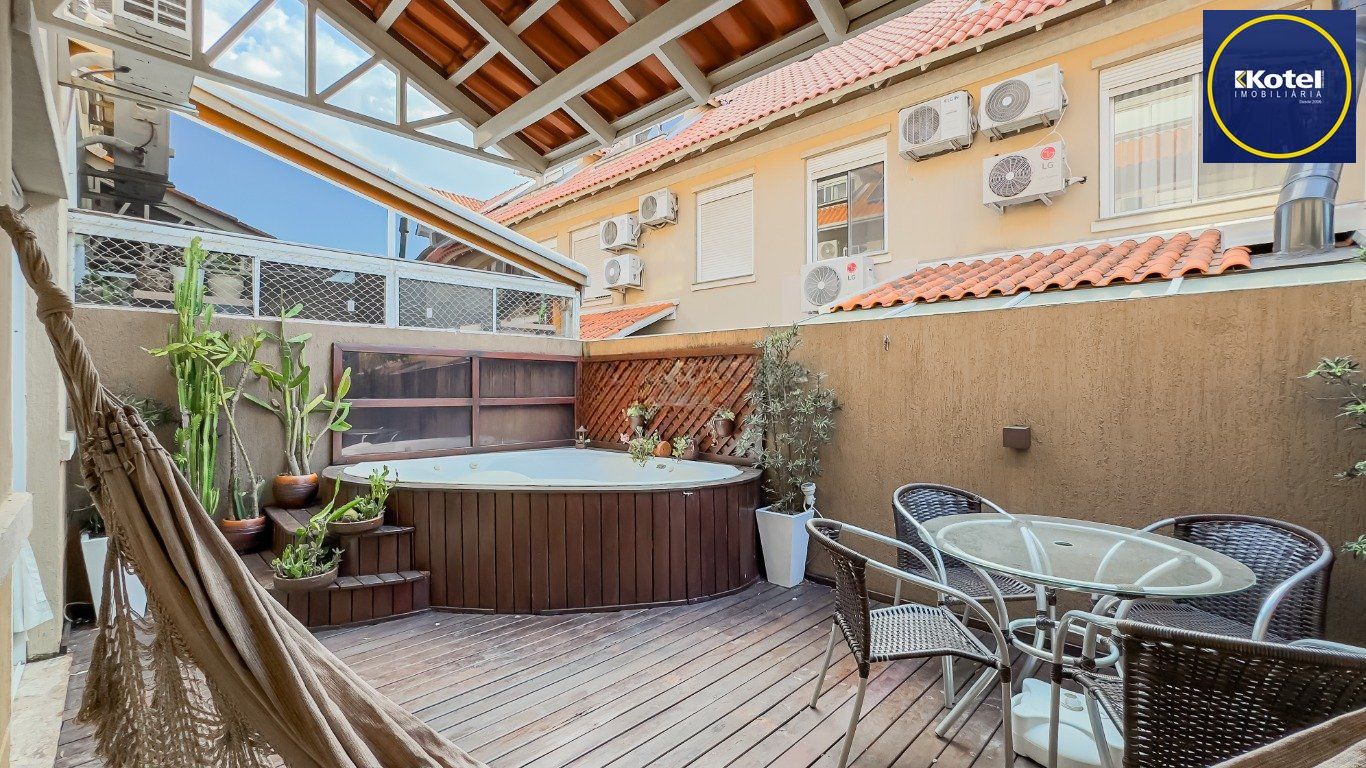 Casa com 4 quartos e 2 vagas em condomínio fechado no Bairro Ecoville.