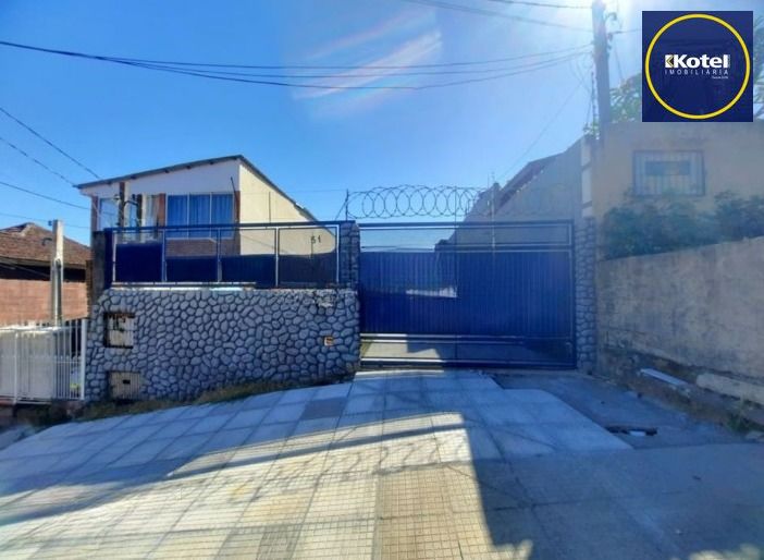 Casa de 4 quartos,suíte,churrasqueira no bairro Nonoai
