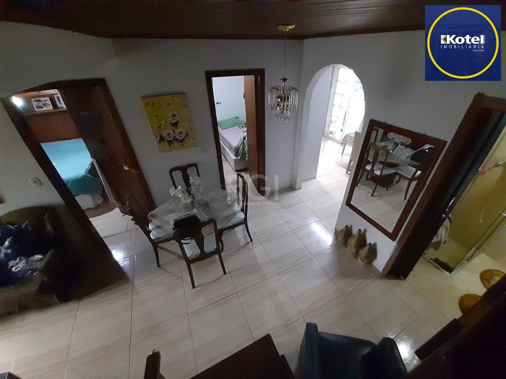 Casa com 3 quartos 230m² à venda no Jardim Planalto Porto Alegre