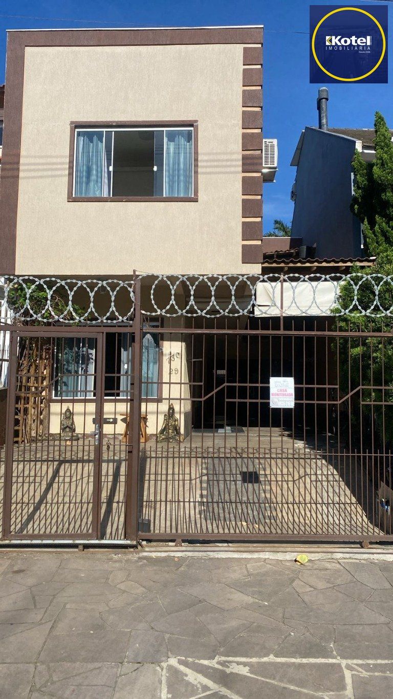 Casa com 156m², 4 dormitórios, 3 vagas no Ecoville.