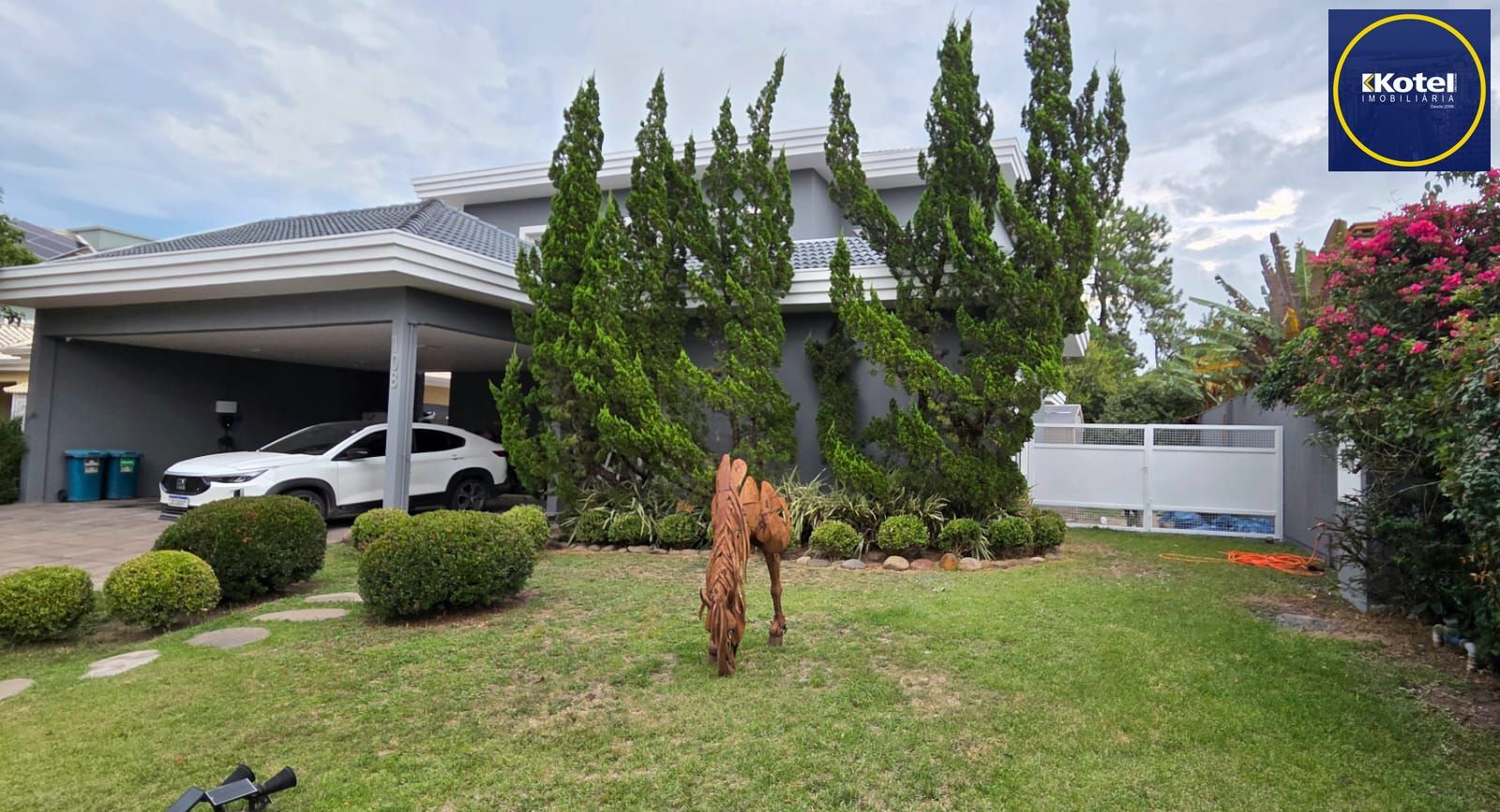 Casa Condomínio em Porto Alegre, no bairro Terra Ville.