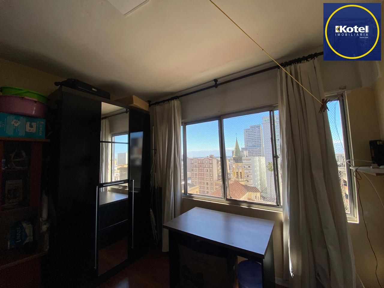 Apartamento Mobiliado a venda / Avenida Independência / 2 Dormitórios