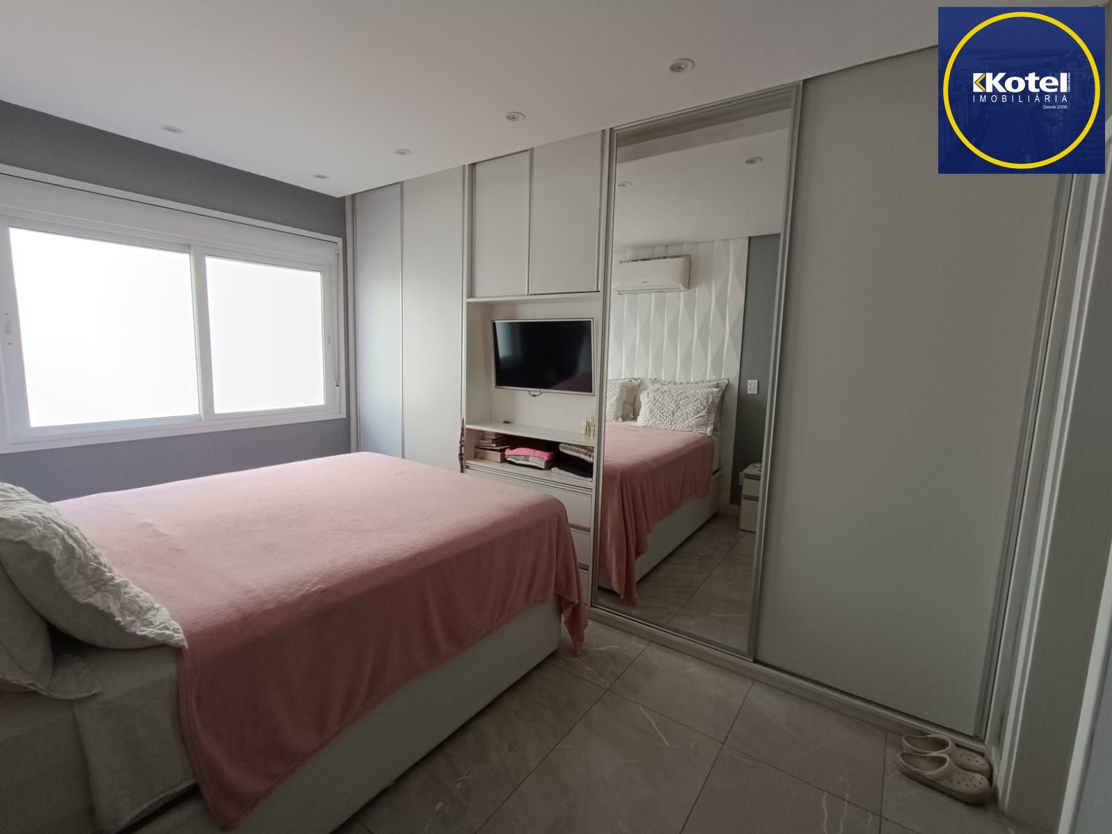 Apartamento 2 Dormitórios com Suíte e Móveis Planejados no Cristo Redentor
