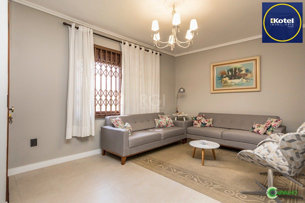 Sobrado para Venda - 335m², 4 dormitórios, sendo 2 suites, 3 vagas - Petrópolis