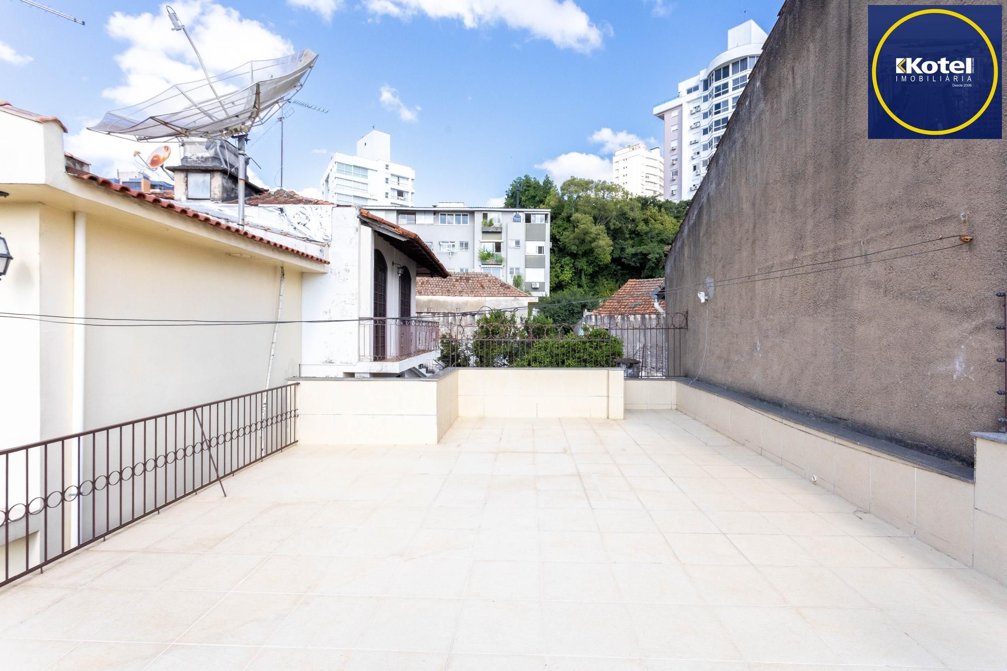 CASA SOBRADO 3 DORMITÓRIOS 1 SUITE 3 VAGAS NO BAIRRO HIGIENÓPOLIS EM PORTO ALEGRE