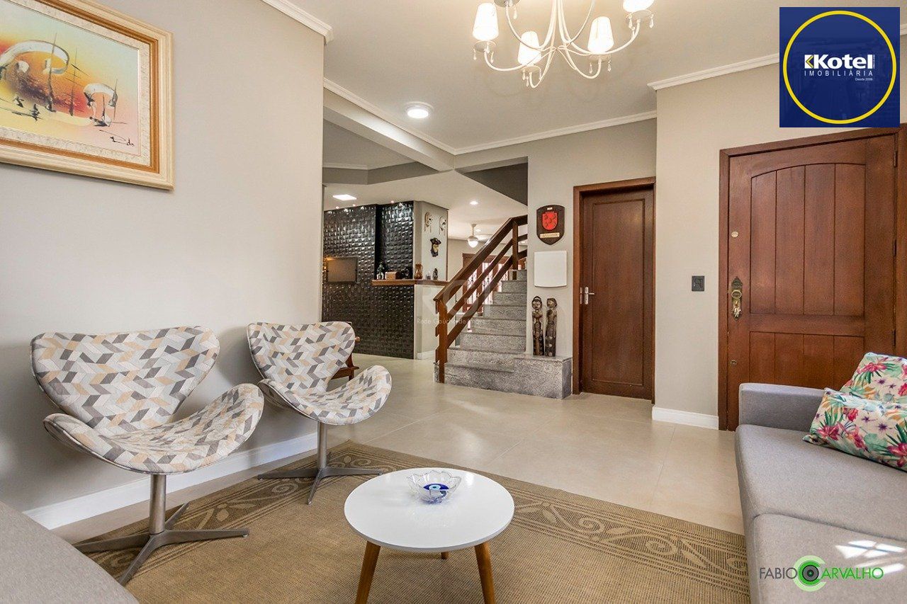 Sobrado para Venda - 335m², 4 dormitórios, sendo 2 suites, 3 vagas - Petrópolis