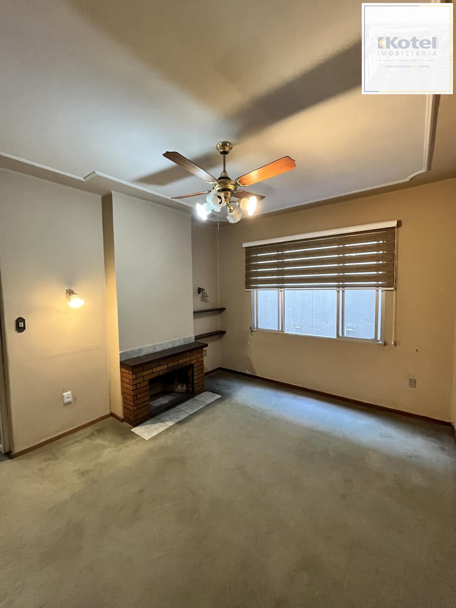 Apartamento de 2 quartos, lareira e dependência de empregada no bairro Floresta — foto 3