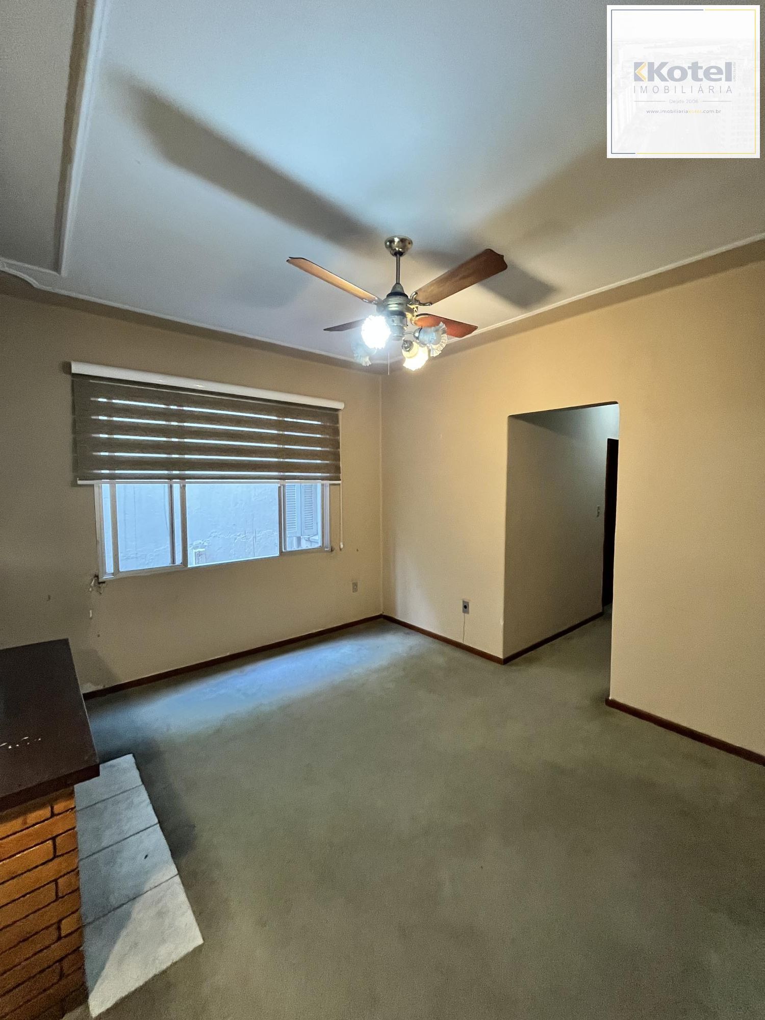Apartamento de 2 quartos, lareira e dependência de empregada no bairro Floresta — foto 4