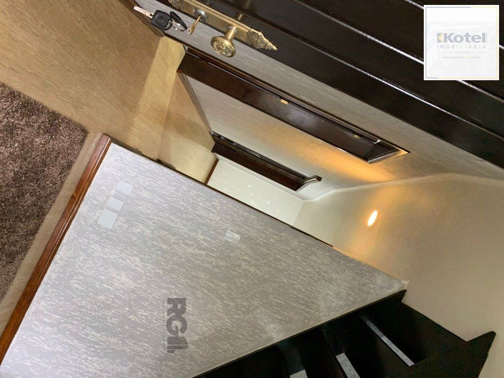 Casa sobrado com 03 dormitórios e garagem para 3 carros na cidade de Nova Petrópolis — foto 5