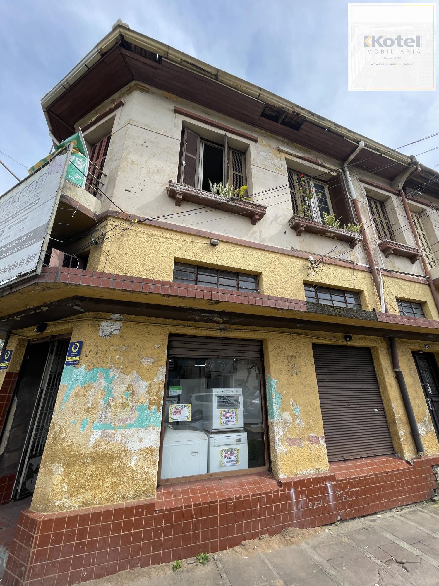 Prédio Residencial, 10 quartos, à venda, 450 m², Navegantes - Porto Alegre — foto 2
