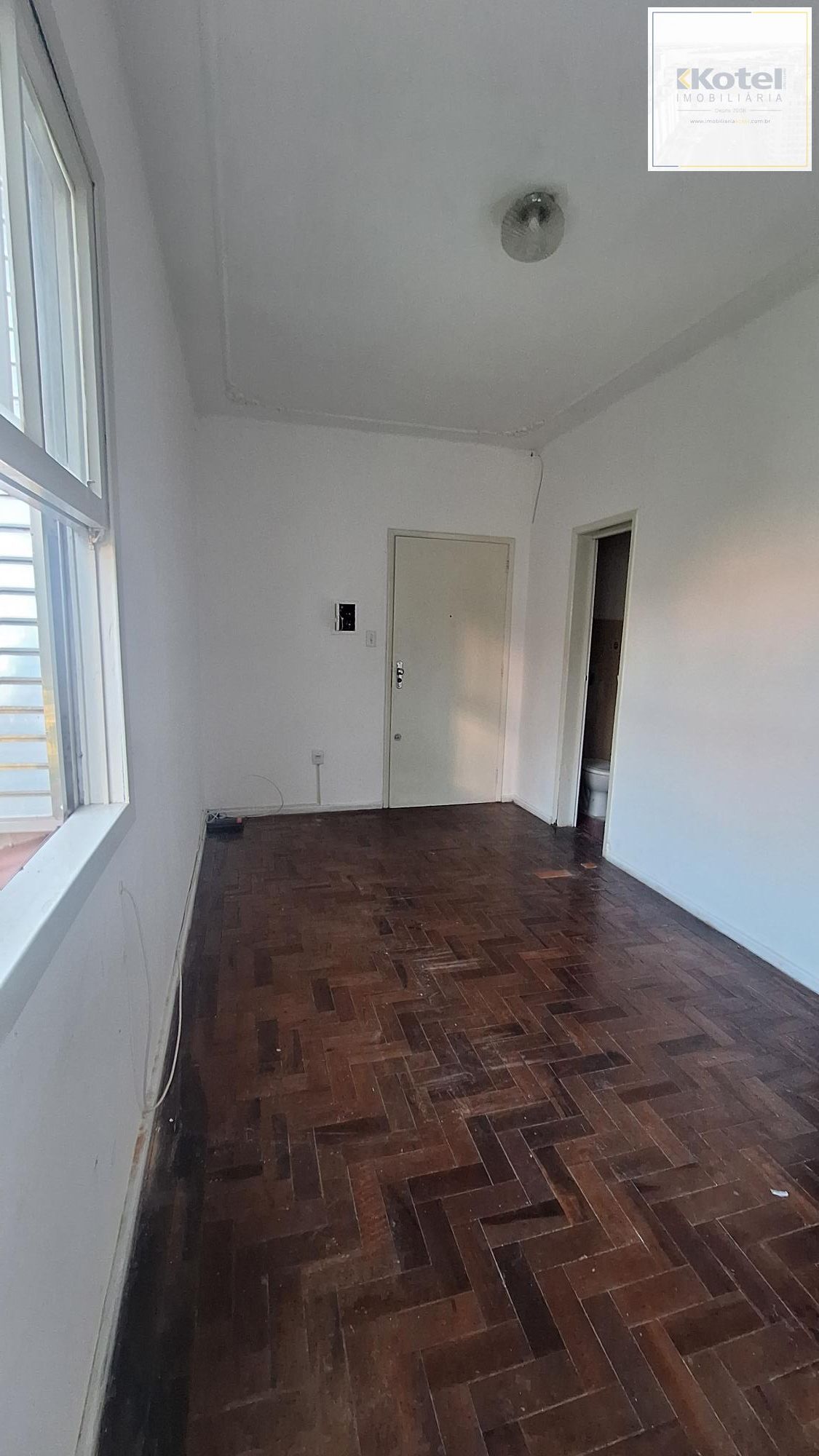 Kitnet, à venda, 22 m², Cidade Baixa - Porto Alegre — foto 2