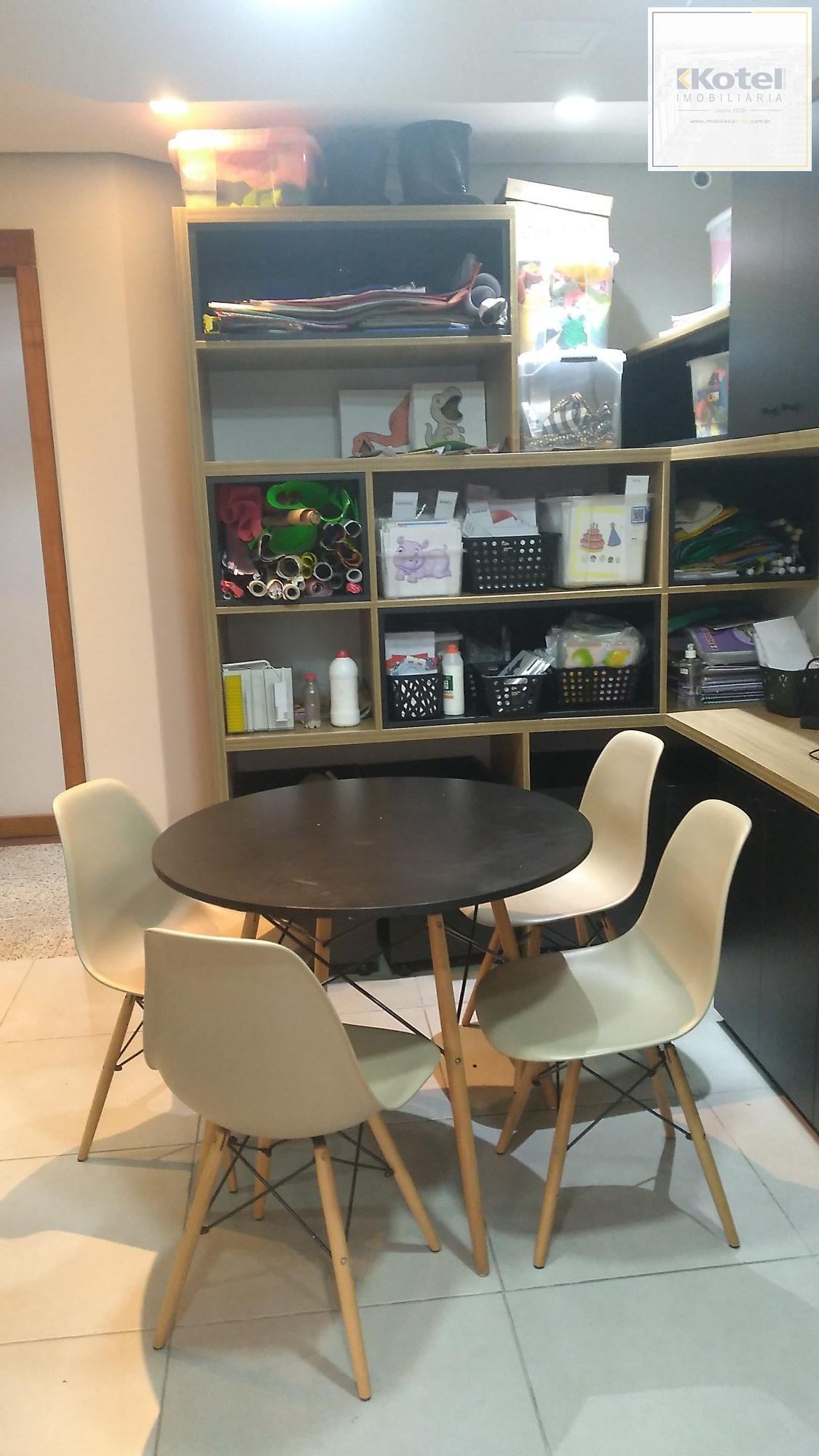 Sala Comercial semi-mobiiada Avenida Getúlio Vargas