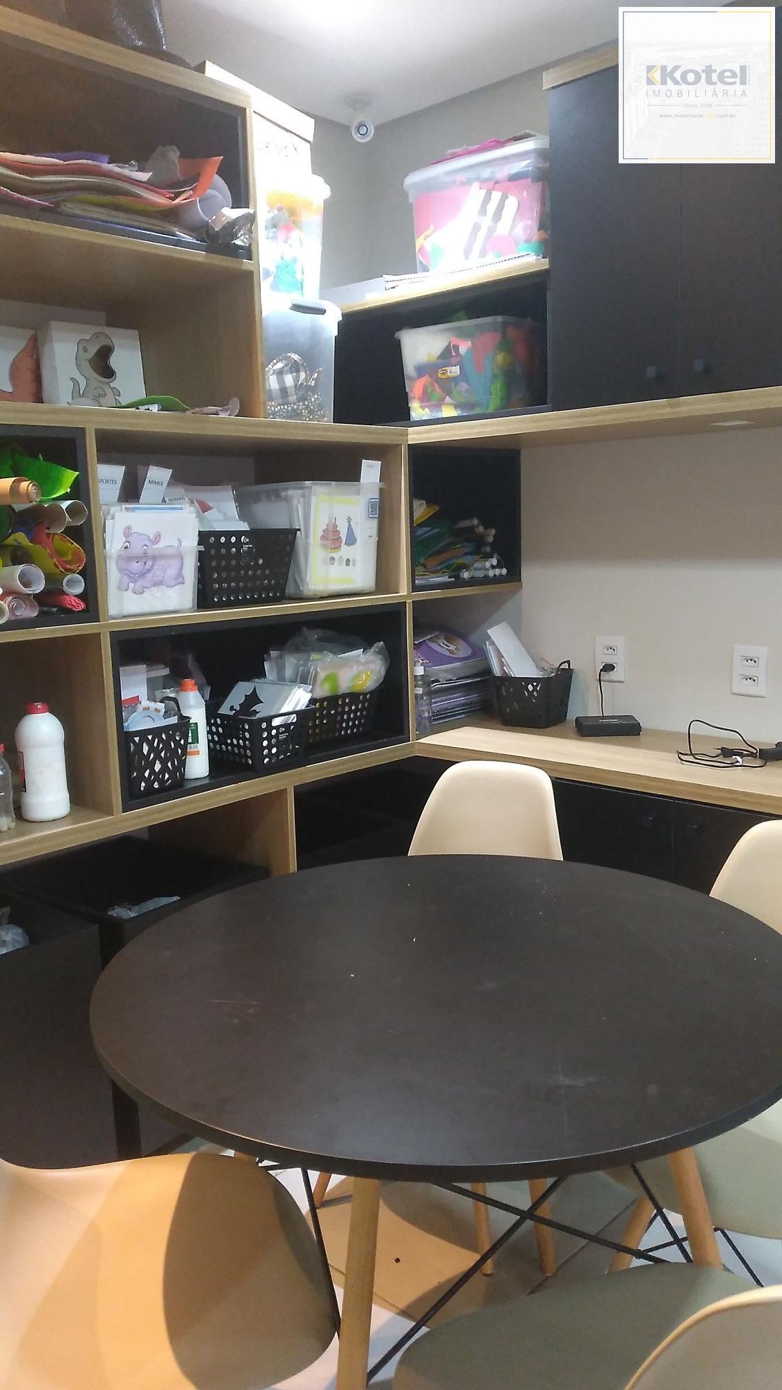 Sala Comercial semi-mobiiada Avenida Getúlio Vargas