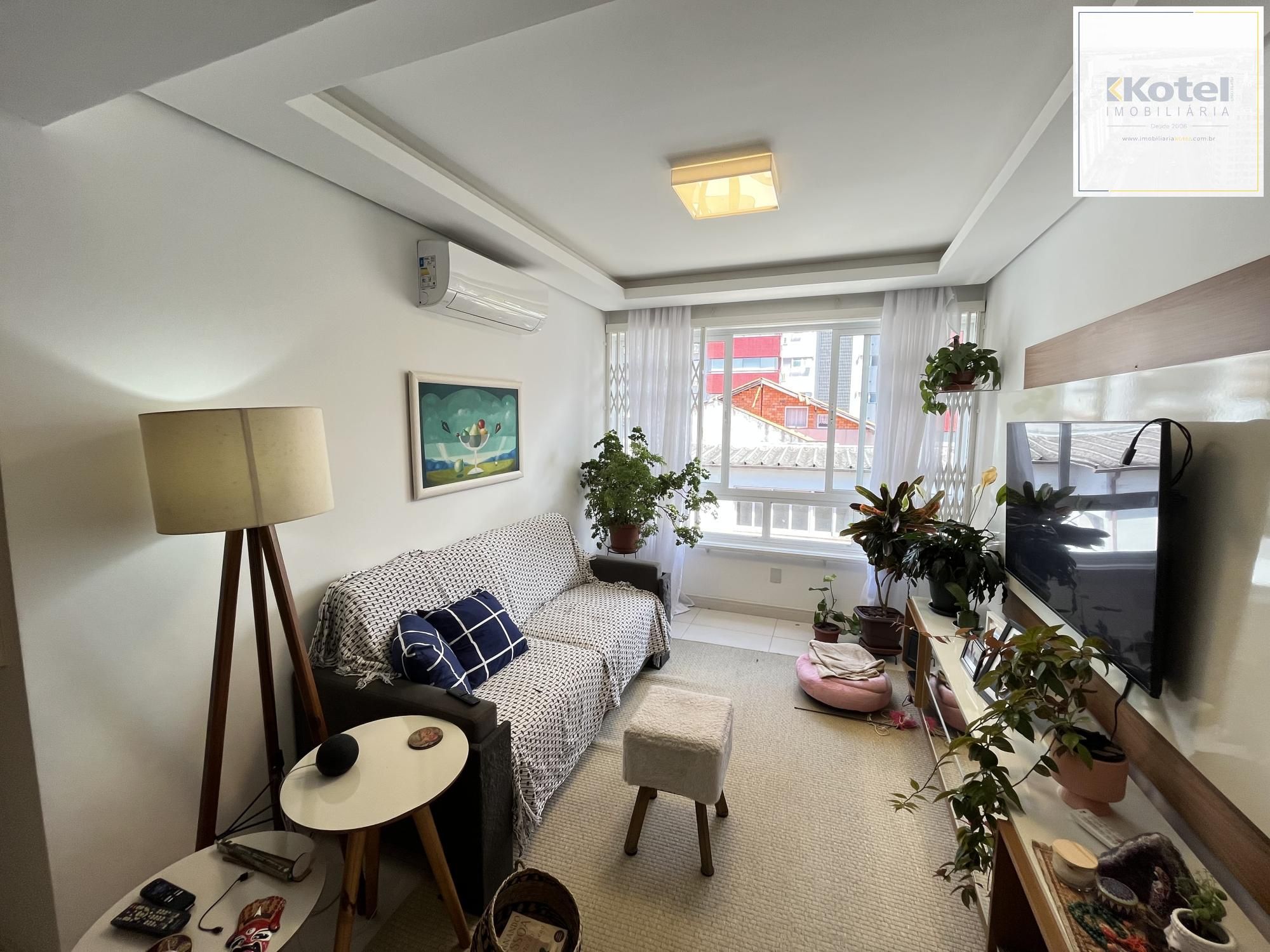 Apartamento de 2 quartos, suíte e 1 vaga de garagem no bairro Santana em POA/RS — foto 3