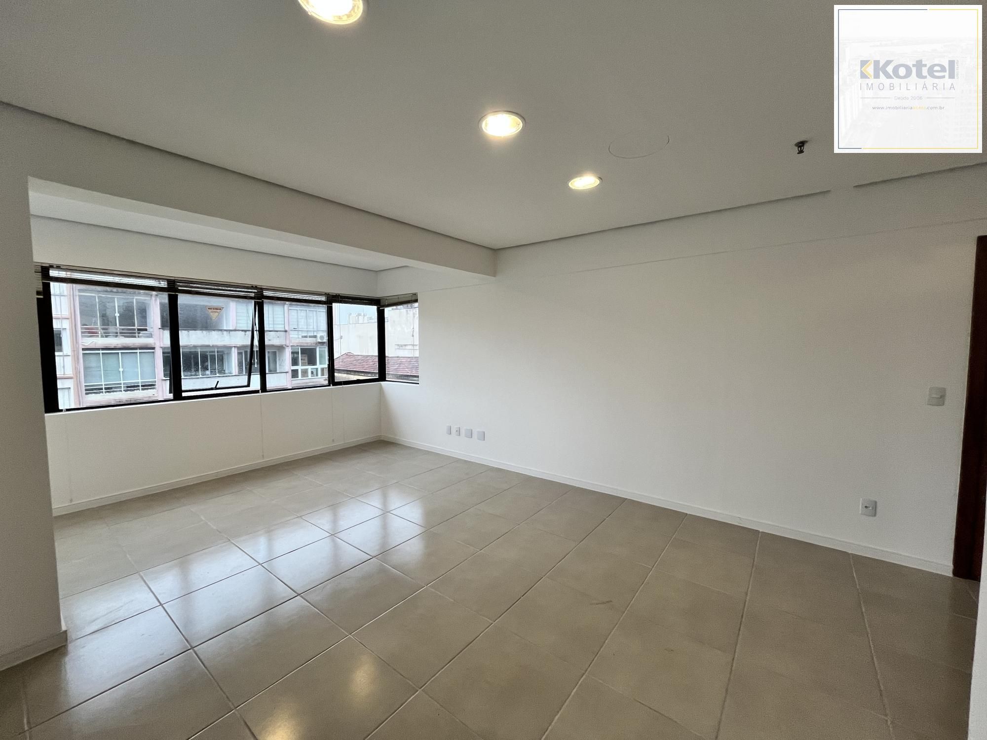 sala comercial com uma vaga de garagem no bairro Bom Fim