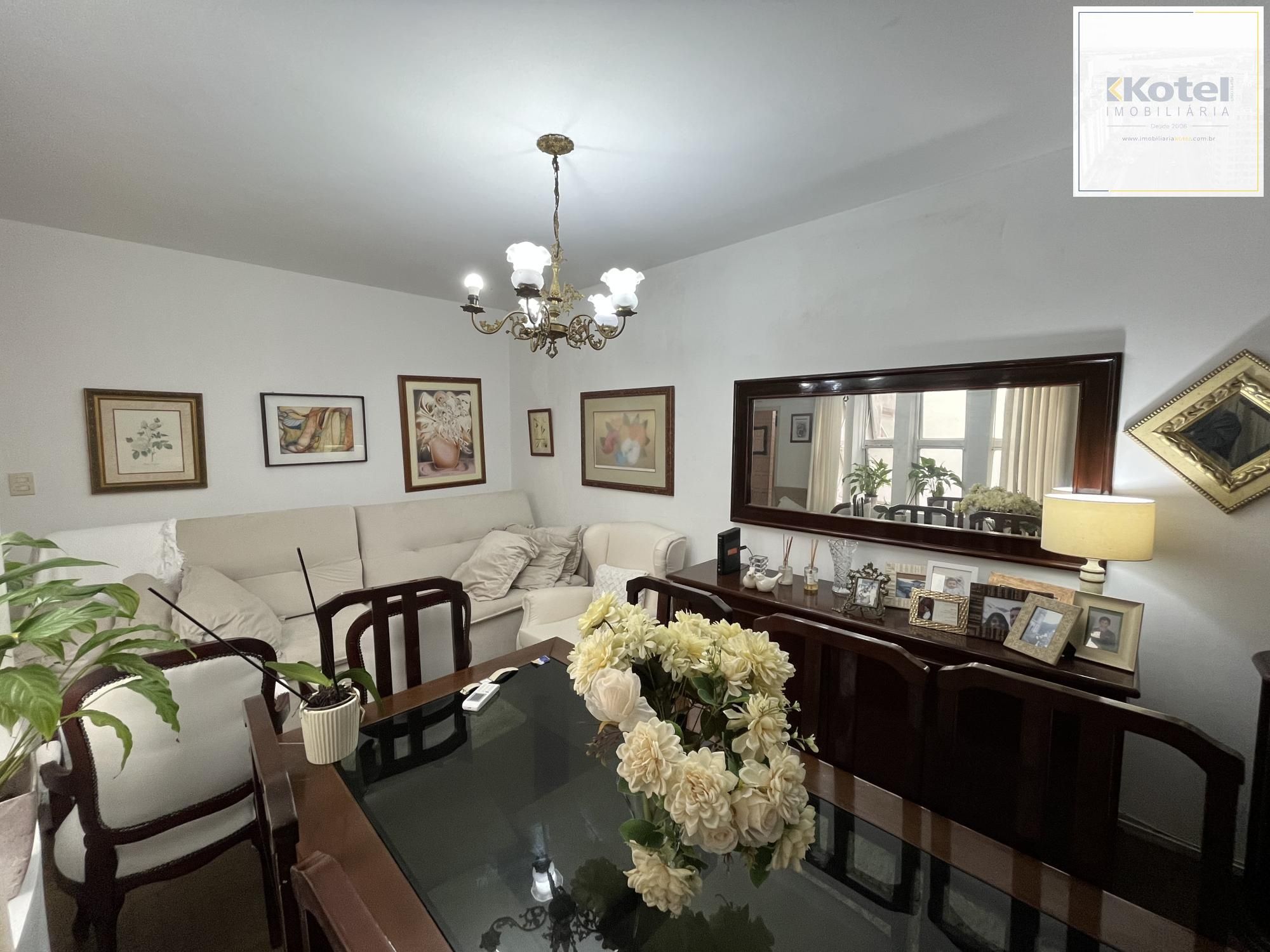 Apartamento de dois quartos no bairro Rio Branco em Porto Alegre