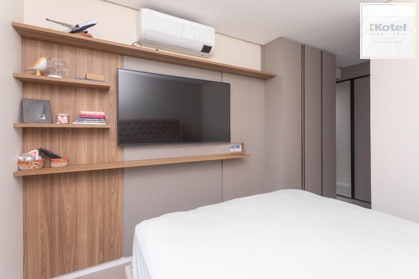 Apartamento de 3 quartos, suíte e 1 vaga de garagem no bairro Passo da Areia POA
