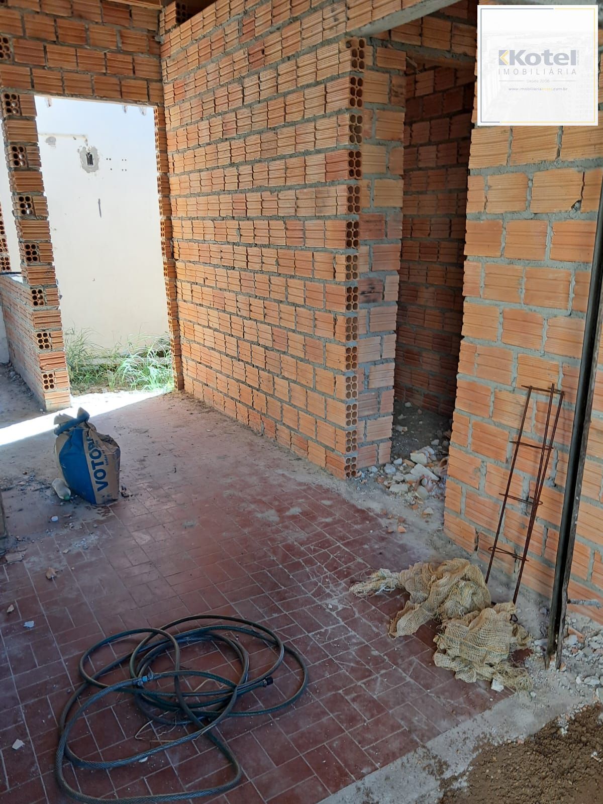 Terreno com 152,25 m² de área privativa