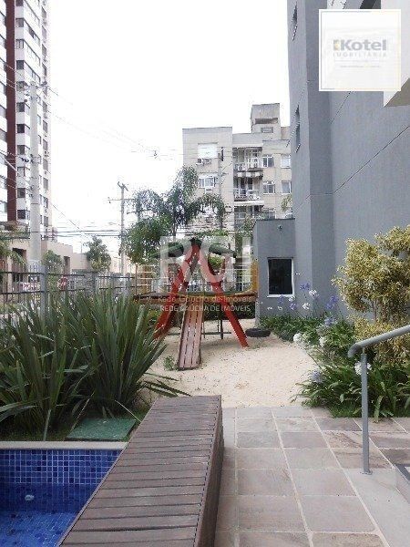 Maravilhoso apartamento mobiliado, 2 dormitórios mobiliados, sendo um suíte, no Passo da Areia - Porto Alegre