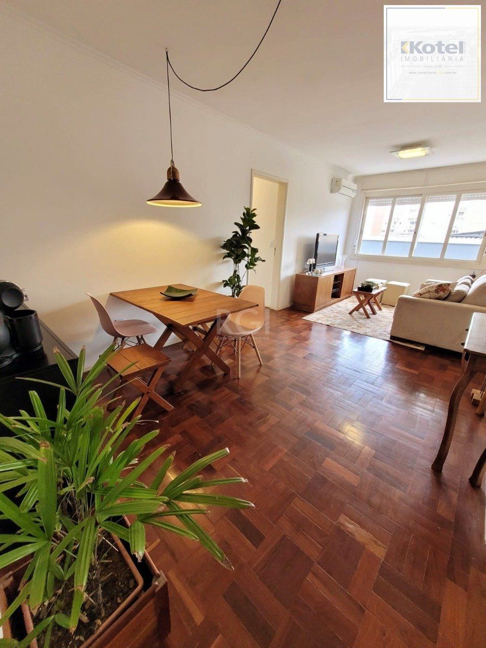 Apartamento para Venda - 100m², 2 dormitórios, 1 vaga - Menino Deus