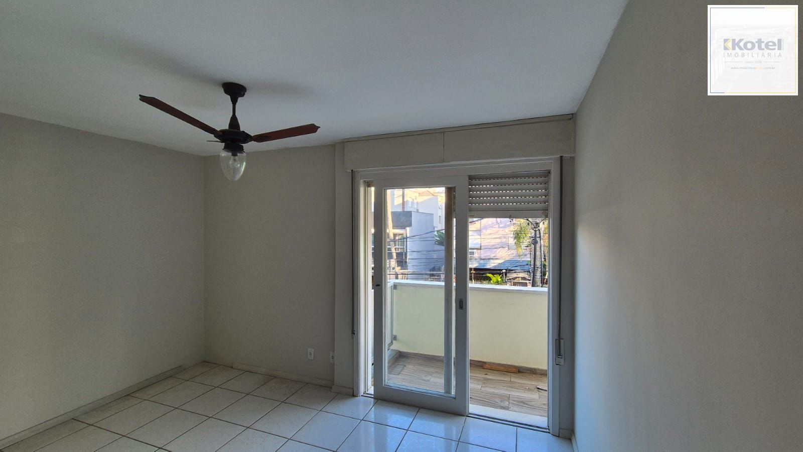 Apartamento de dois dormitórios no bairro Menino Deus em Porto Alegre