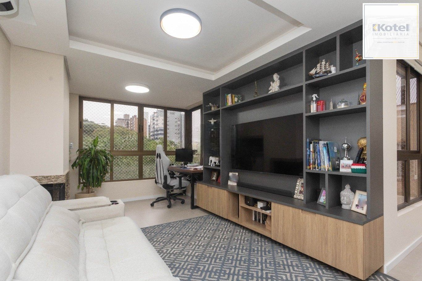 Apartamento de 3 quartos, suíte e 1 vaga de garagem no bairro Passo da Areia POA