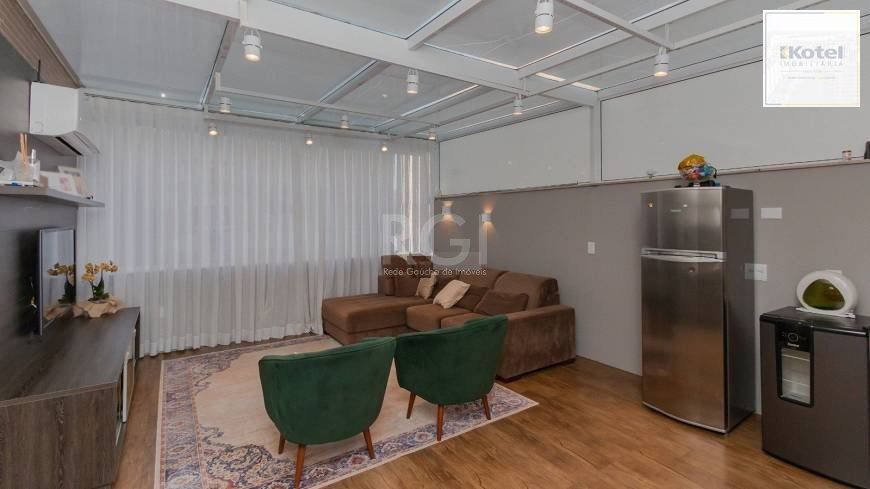 Apartamento de 3 dormitórios e 1 suíte no bairro Floresta em Porto Alegre — foto 5