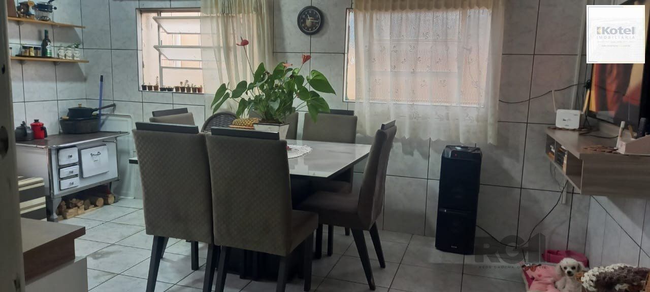 Convido você a conhecer esta encantadora casa, localizada em Gravataí/RS.