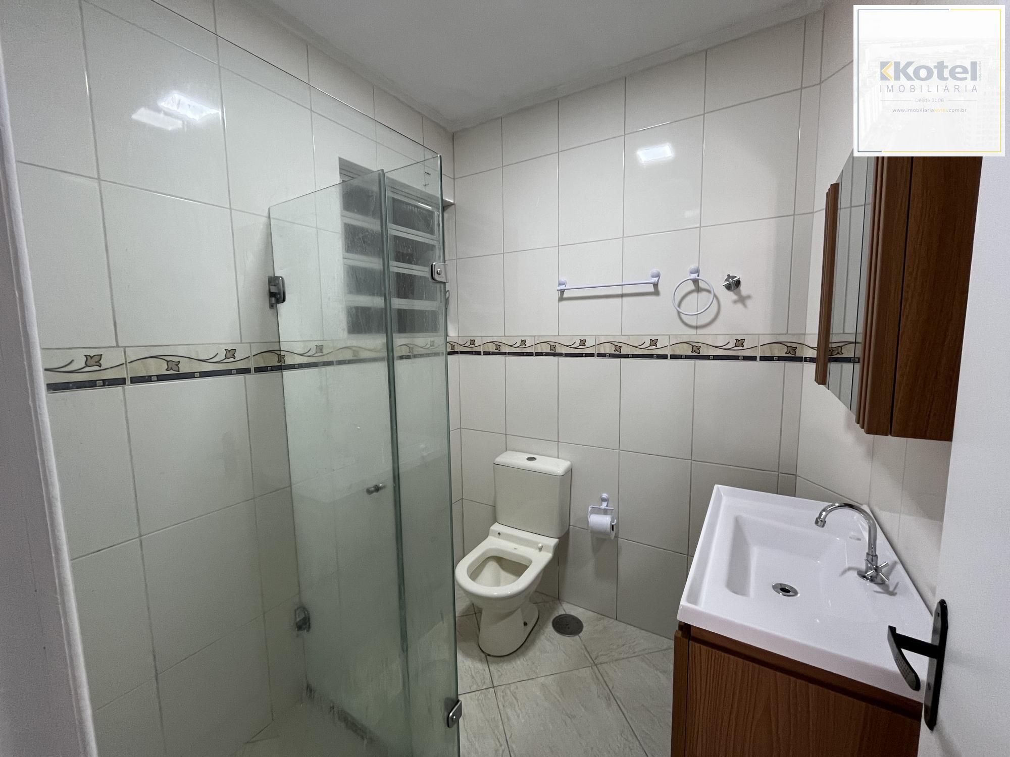 Apartamento semimobiliado e reformado para alugar no bairro Santo Antônio — foto 4