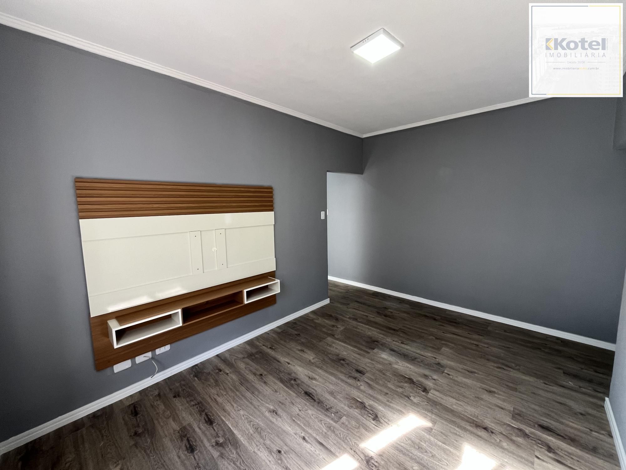 Apartamento semimobiliado e reformado para alugar no bairro Santo Antônio — foto 2