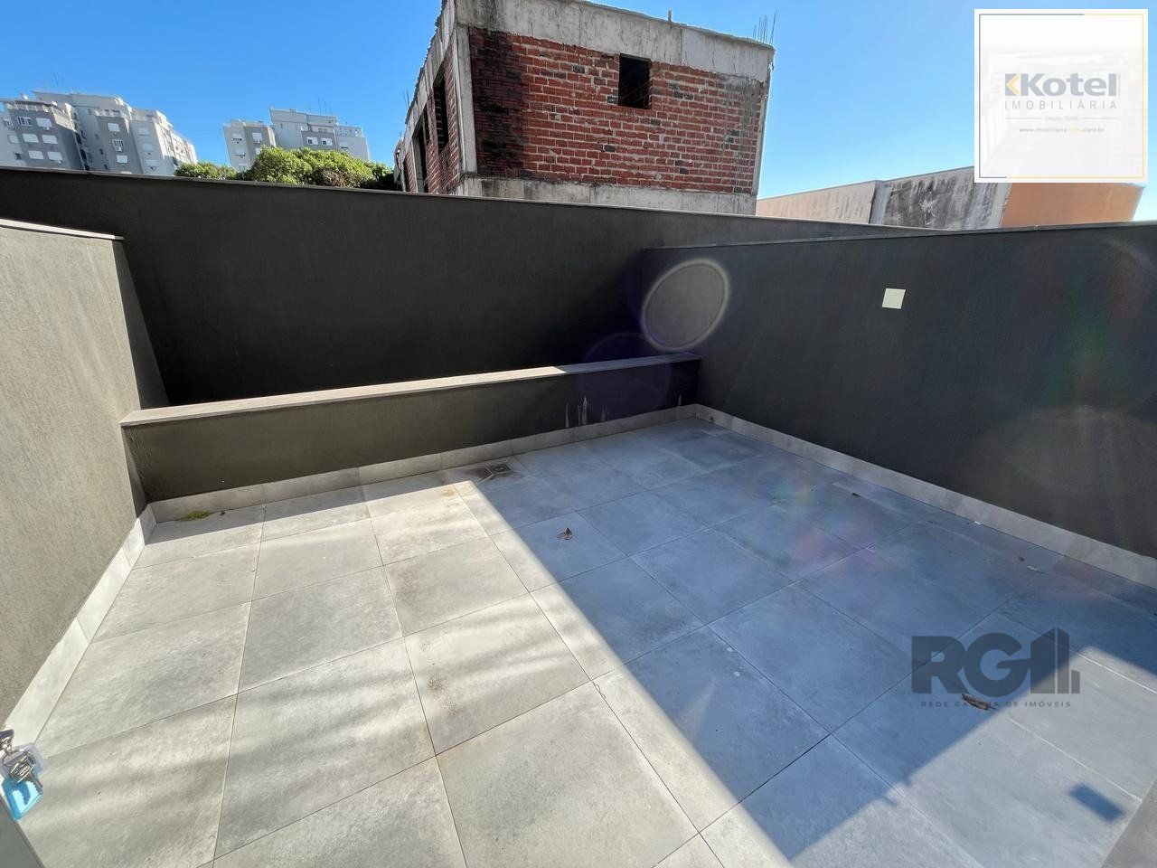 Sala Comercial à venda, 35m², Menino Deus - Porto Alegre — foto 2