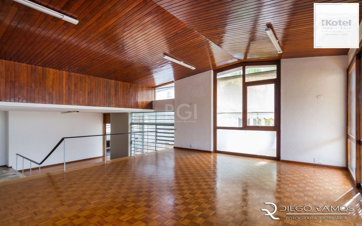 Venda de casa residencial 25,00m x 80,00m- Menino Deus. 4 vagas, 4 dormitórios, sendo 1 suíte, 1 varanda, lareira e churrasqueira. — foto 4
