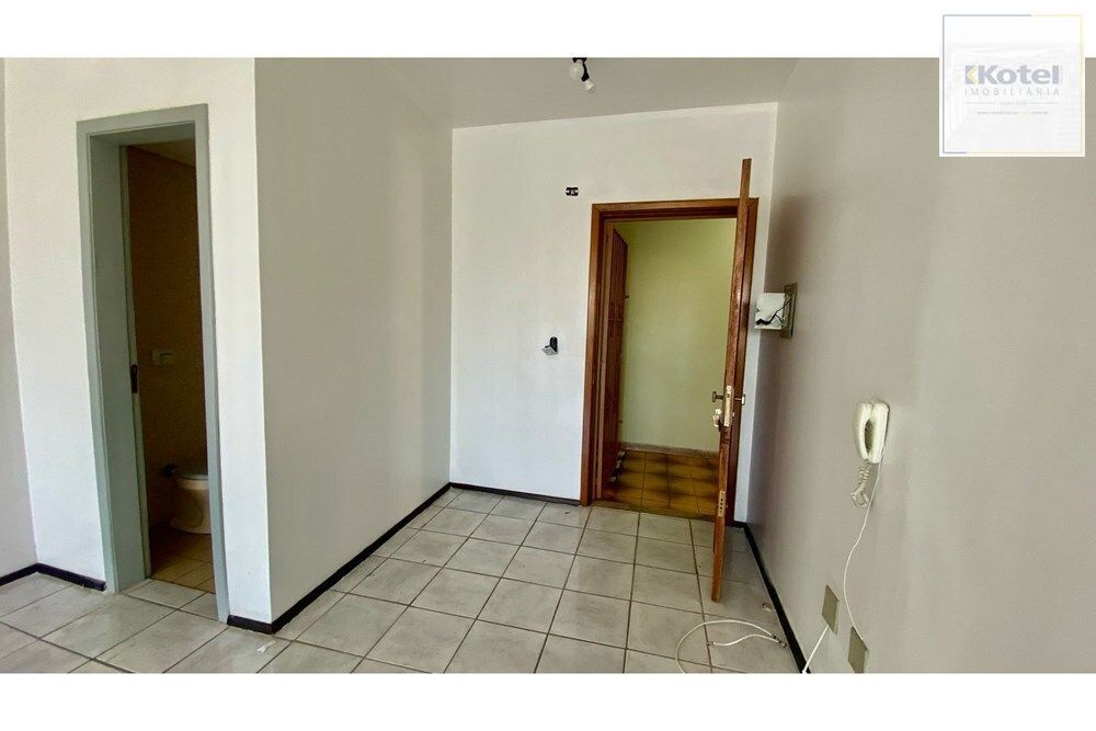 2110156.jpeg