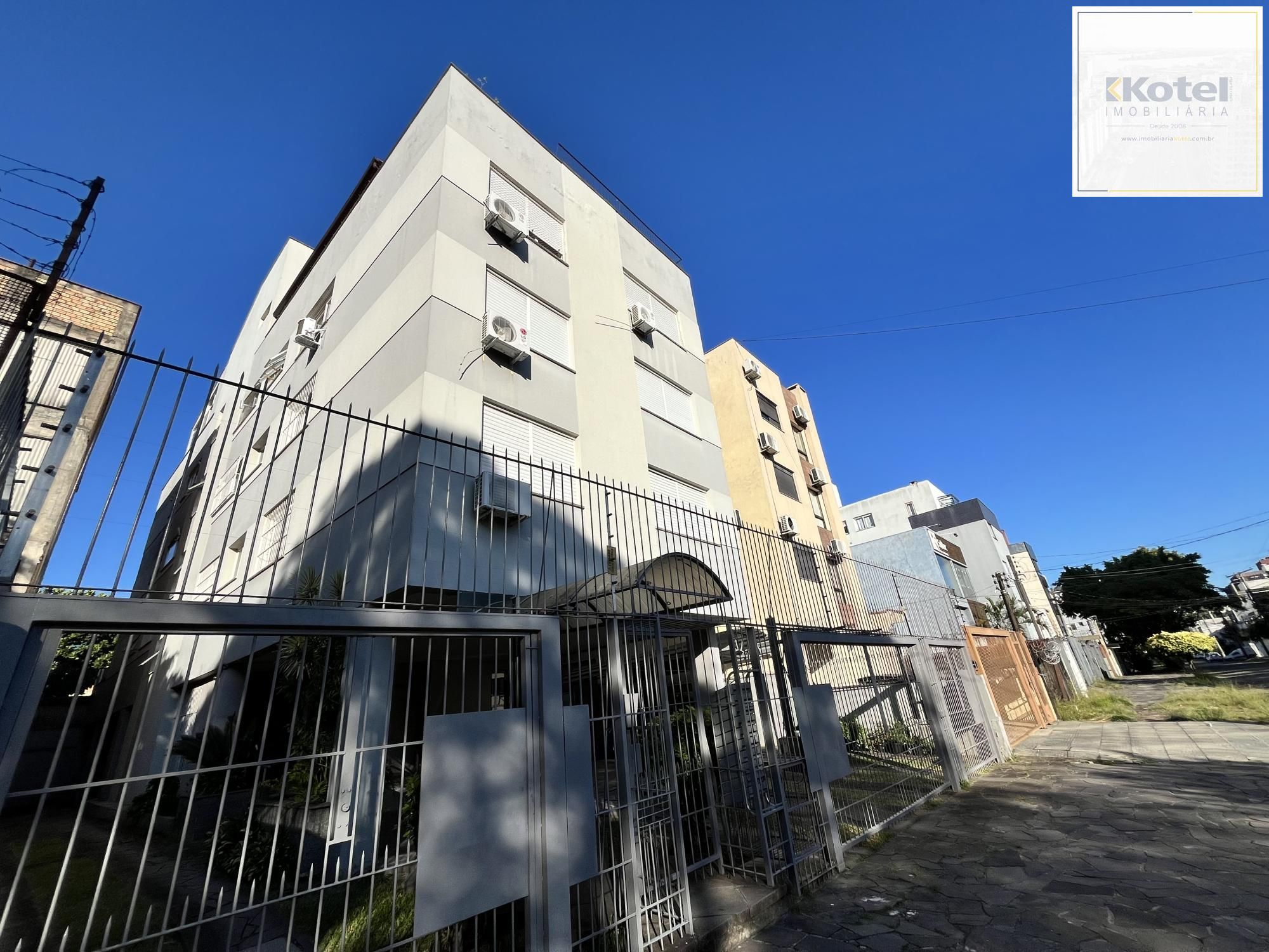 Apartamento de 2 quartos, suíte e 1 vaga de garagem no bairro Santana em POA/RS — foto 2
